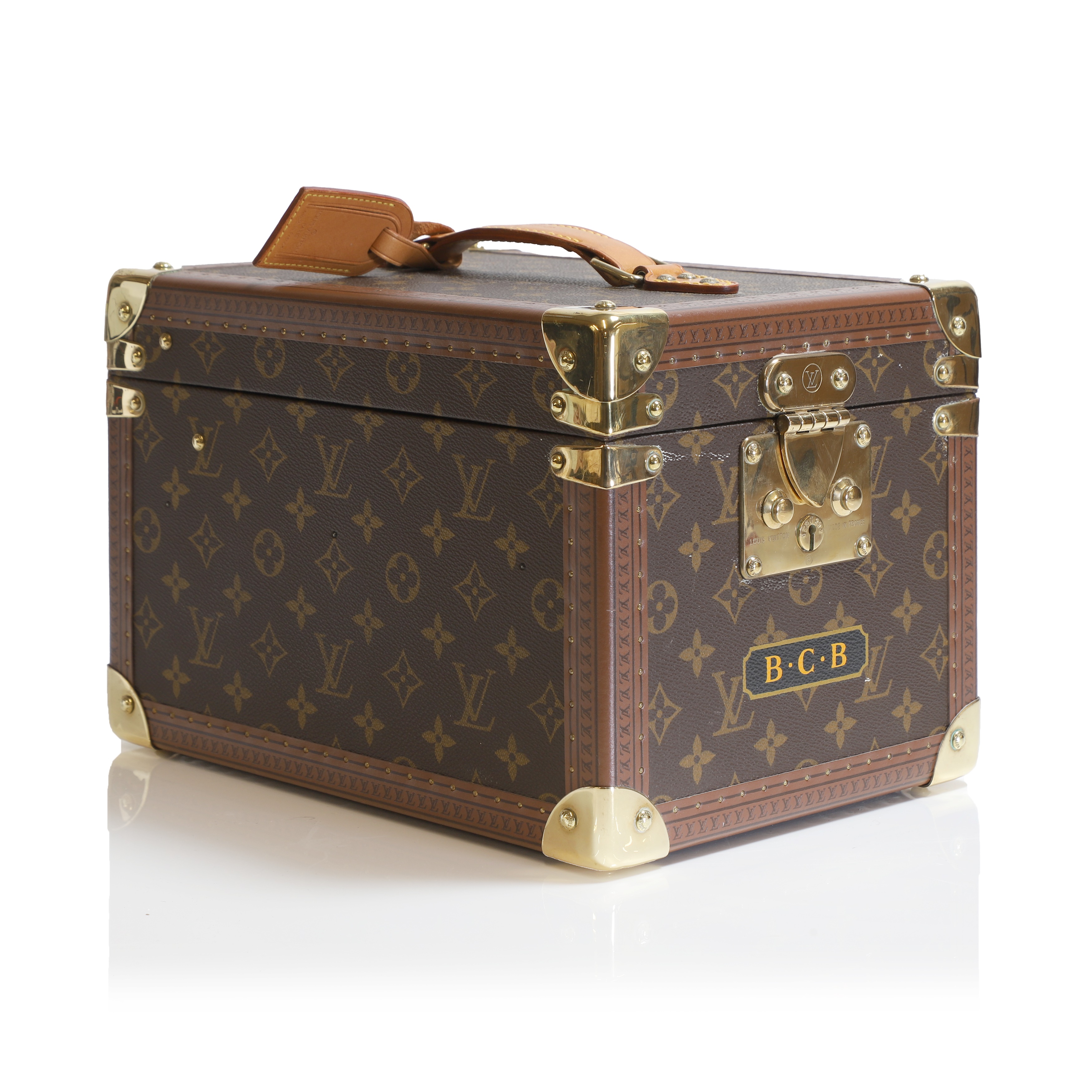 A Louis Vuitton monogrammed canvas bottle box (£1,500-2,000)