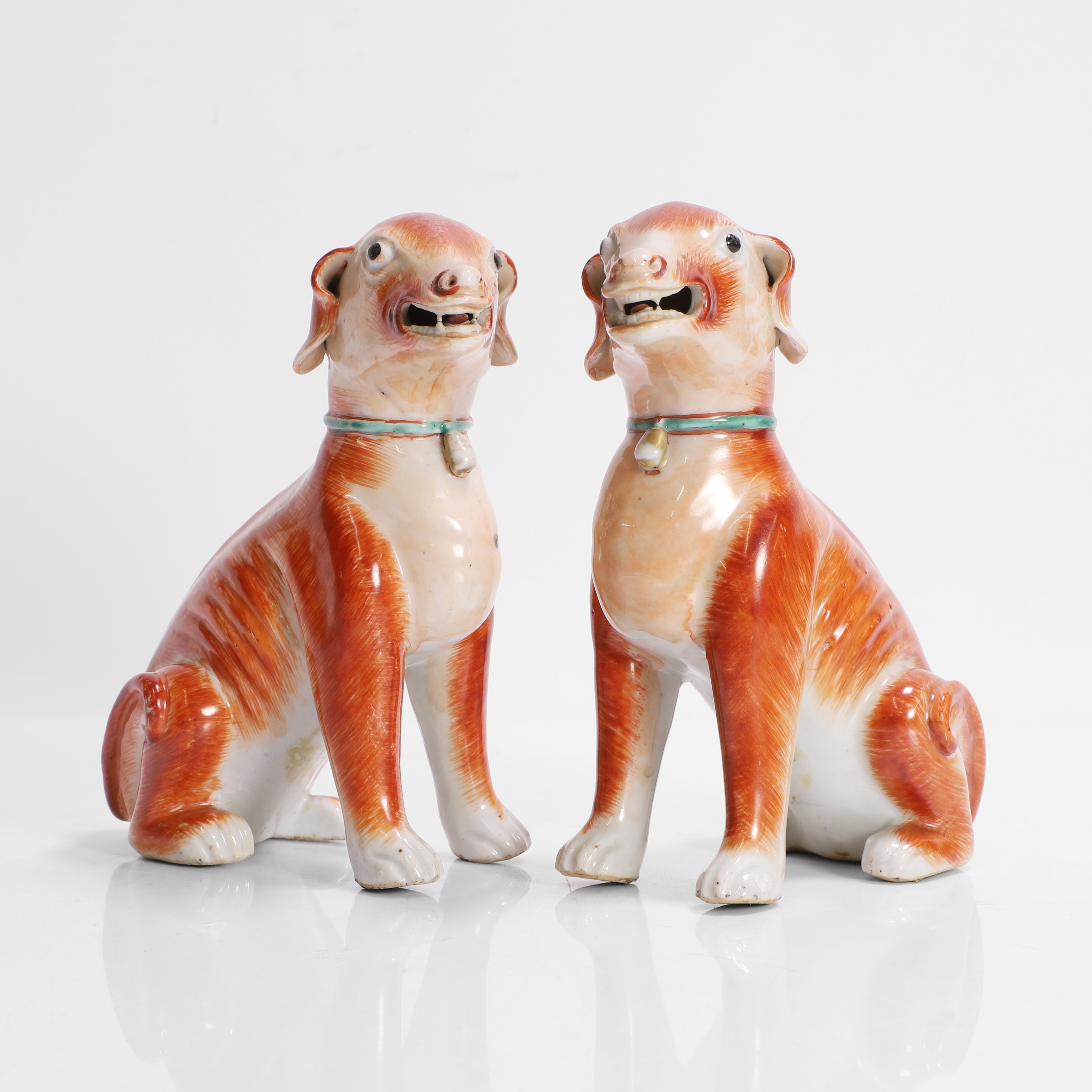 A fine pair of Chinese export famille rose hounds (£5,000-8,000)