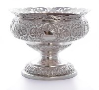 Lot 22 - A large silver bowl
