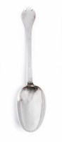 Lot 204 - A rare Queen Anne West Country silver trefid spoon