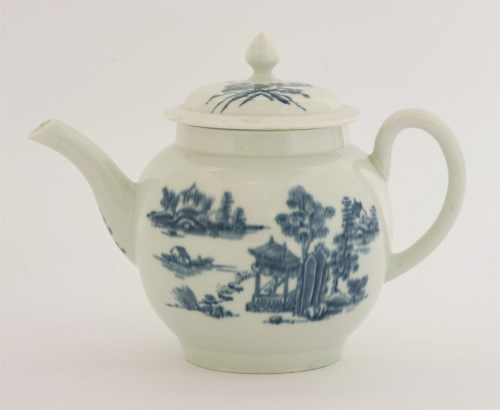 Lot 16 - A Worcester blue and white printed Teapot and Cover