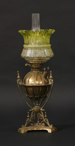 Lot 343 - A Victorian brass oil lamp