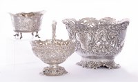 Lot 40 - A Continental silver bowl