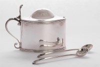 Lot 156 - A George III silver mustard pot