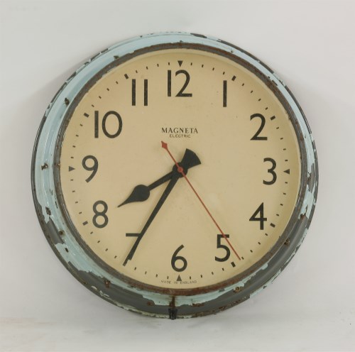 Lot 507 - A large Magneta electric wall clock