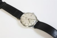 Lot 1051 - A gentleman's stainless steel Omega Seamaster Automatic watch