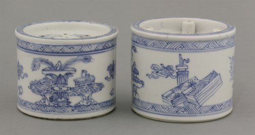 Lot 41 - A rare pair of a blue and white Sander and an Ink Pot