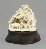 Lot 475 - An ivory Group