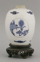 Lot 552 - A blue and white tea canister