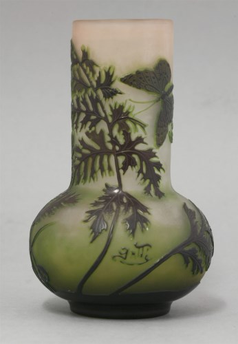 Lot 124 - A Gallé cameo vase