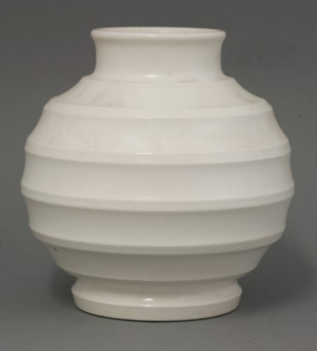 Lot 182 - A Wedgwood 'Moonstone' vase