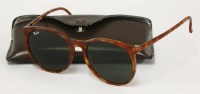Lot 48 - A pair of Ray-Ban 'Style C' round original sunglasses