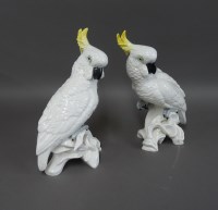 Lot 1099 - A pair of mid 20th century Crown Staffordshire cockatoos