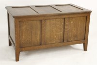 Lot 1636 - An oak blanket box