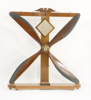 Lot 605 - A hat stand