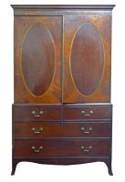 Lot 673 - A Georgian mahogany linen press