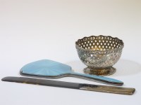 Lot 108 - A silver sugar bowl