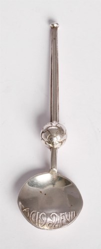 Lot 227 - A Cymric silver coronation spoon