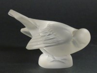 Lot 198 - A Lalique crystal glass sparrow