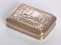 Lot 245 - A George III silver gilt table snuff box