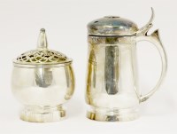 Lot 162 - A silver pot pourri bowl and cover