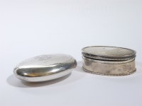 Lot 110 - A silver snuff box