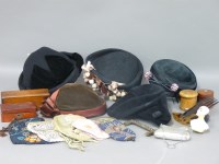 Lot 317 - A quantity of hats