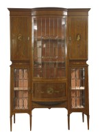 Lot 531 - An Edwardian mahogany display cabinet