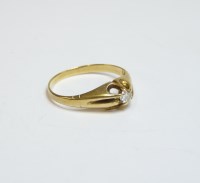 Lot 16 - A single stone diamond ring