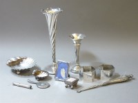 Lot 111 - Small silver items