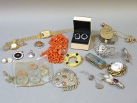 Lot 99 - Costume jewellery