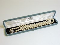 Lot 61 - A single row uniform cultured pearl necklace
