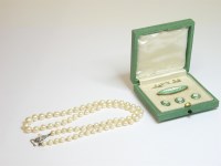Lot 55 - A single row graduated cultured pearl necklace