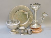 Lot 220 - A three vase plated centrepiece
