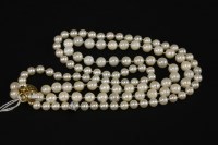 Lot 5 - A single row cultured pearl necklace