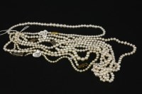 Lot 11 - A single row graduated cultured pearl necklace