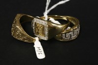 Lot 46 - A 9ct gold diamond set gentleman's signet ring