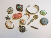 Lot 95 - Assorted brooches