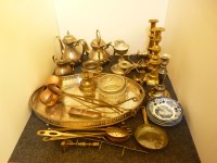 Lot 321 - A quantity of silver plated items