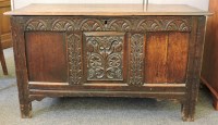 Lot 618 - An oak coffer