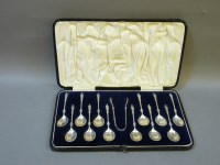 Lot 128 - A set of twelve silver teaspoons