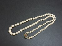 Lot 47 - A single row graduated cultured pearl necklace