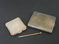 Lot 66 - A sterling silver compact