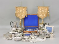 Lot 174 - A collection of assorted silver and plated items