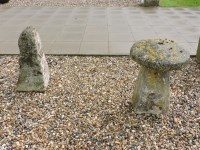 Lot 728 - A staddle stone