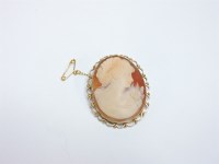 Lot 65 - A 9ct gold shell cameo brooch