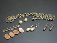 Lot 84 - A pair of 9ct gold cufflinks