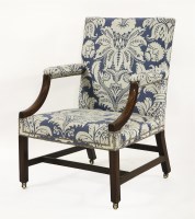 Lot 650 - A George III mahogany library chair