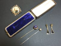 Lot 108 - A late Victorian photograph brooch
