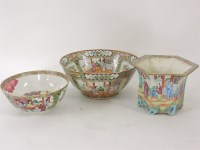 Lot 258 - Two 20th century Canton enamelled bowls